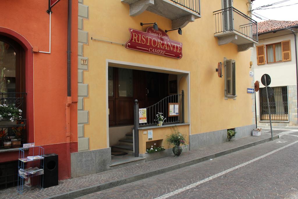 Hotel Porta Santa Maria Busca Exteriör bild